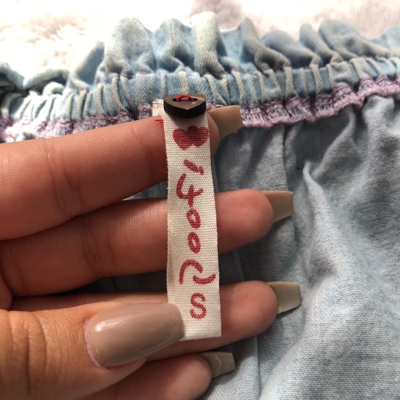 Off The shoulder Crop - Picture 2 of 2